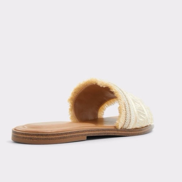 NEW IN BOX! ALDO Nalani fringe flat sandals in gold Greek Key Pattern Women’s 8 - Picture 7 of 9